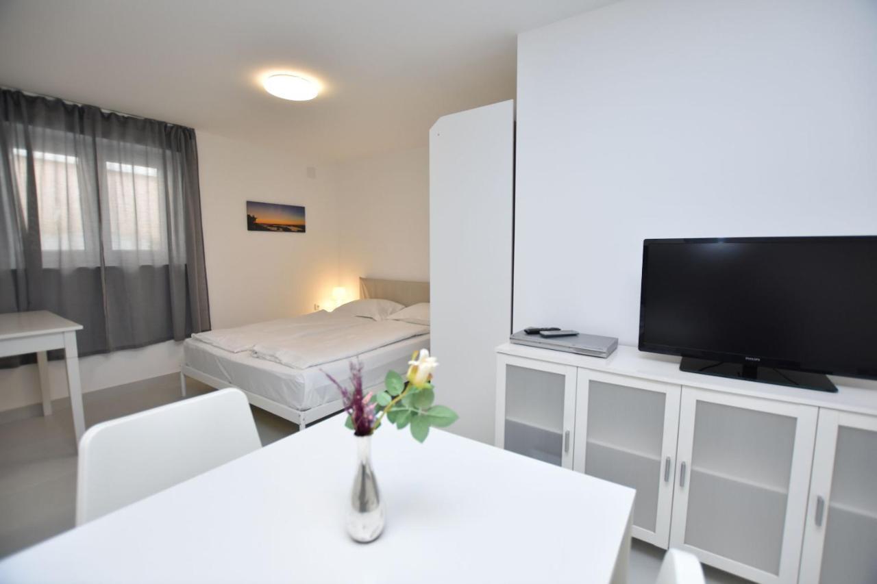 Apartments Leonardo Primošten Zewnętrze zdjęcie